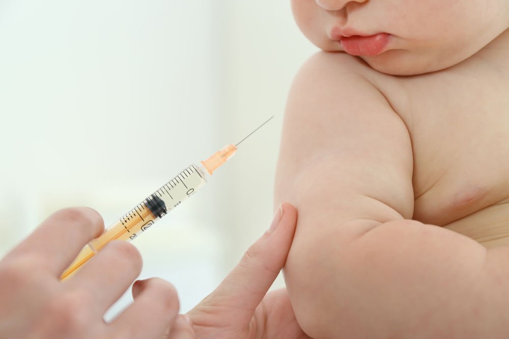 Польза прививок информация для детей thumbnail